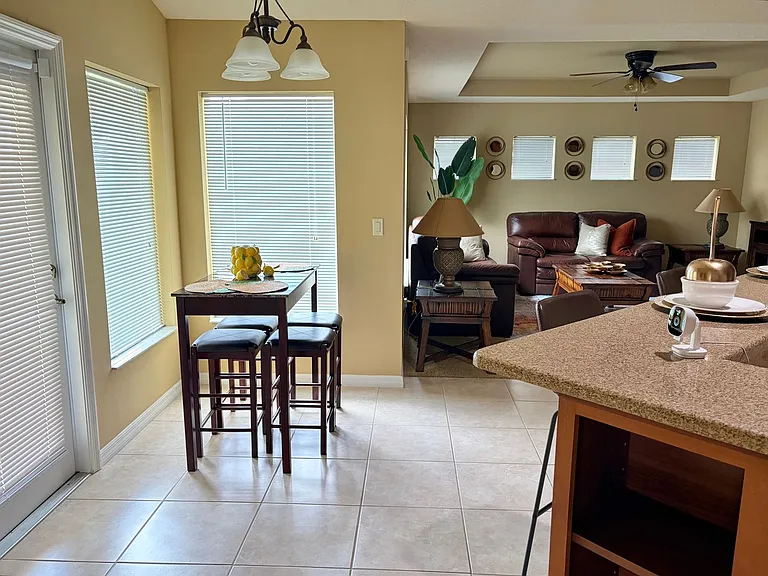 5303 SW 88th Pl — Photo 6