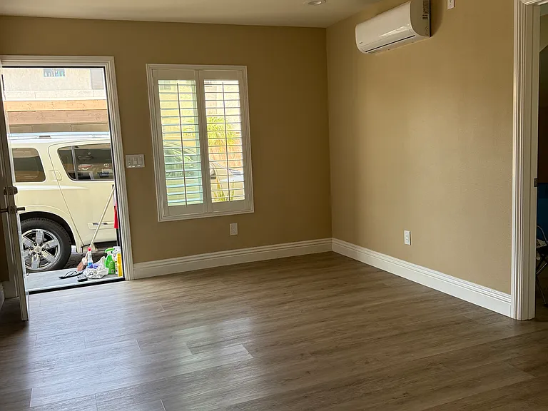 1702 S Mayflower Ave #U — Photo 7