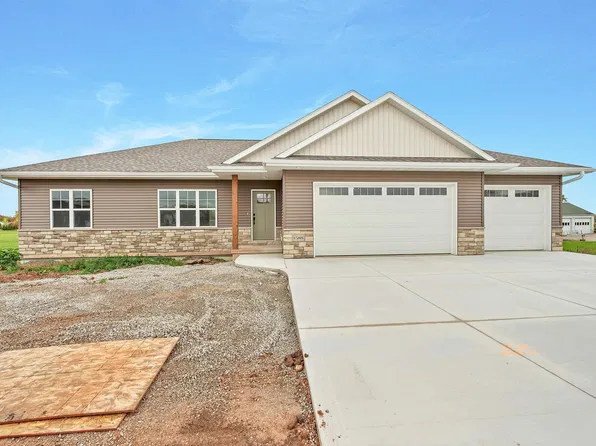 1588 Ontario Rd, Green Bay, WI 54311