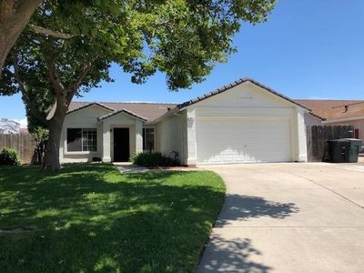 377 Maag Ave, Oakdale, CA, 95361