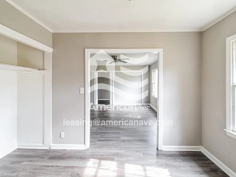 1654410_005_dining_room_13856889.jpg