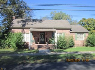 109 E 1st Ave, Tennille, GA 31089