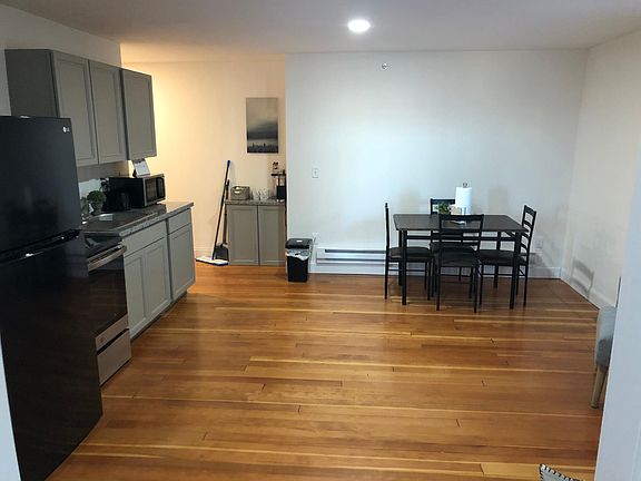 4th image of 15 N Jackson St #21