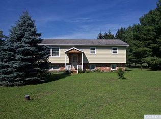 60 Maple Ave, Ghent, NY 12075