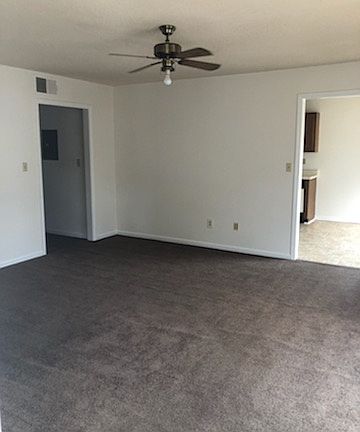 4th image of 2114 10th St APT 208