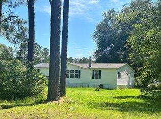 332 Live Oak Loop, Ellabell, GA 31308