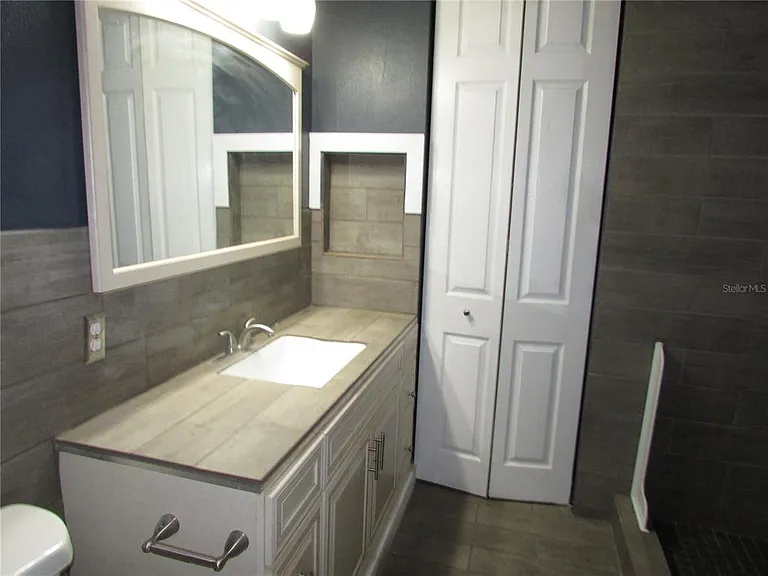 12715 Raeburn Way — Photo 12
