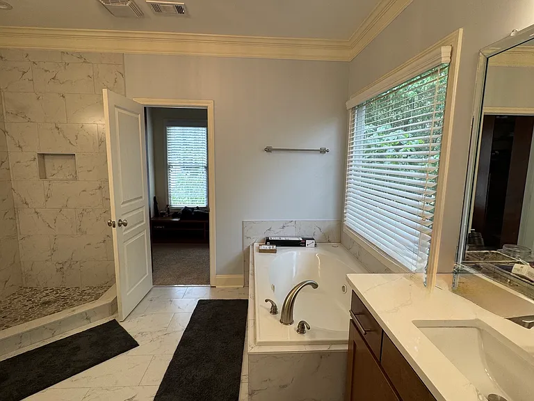 1820 Dresden Dr NE — Photo 12
