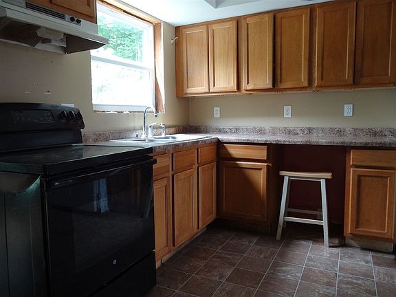 5th image of 52075 D Ave
