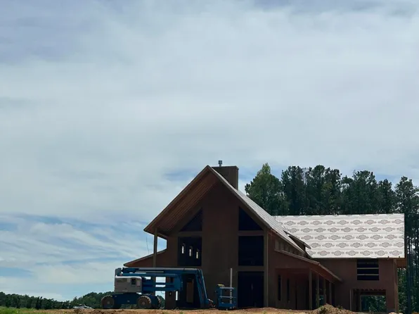 40 Bealy Farm Rd, Zebulon, NC 27597