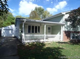 2565 Somerton Rd, Springfield, IL 62702