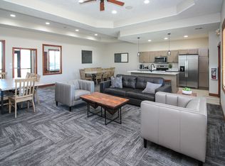 Prairie Towers - Lavish Living, Sioux Falls, SD 57108