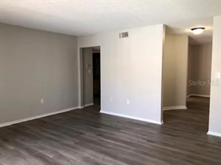 548 Orange Dr #14 — Photo 4