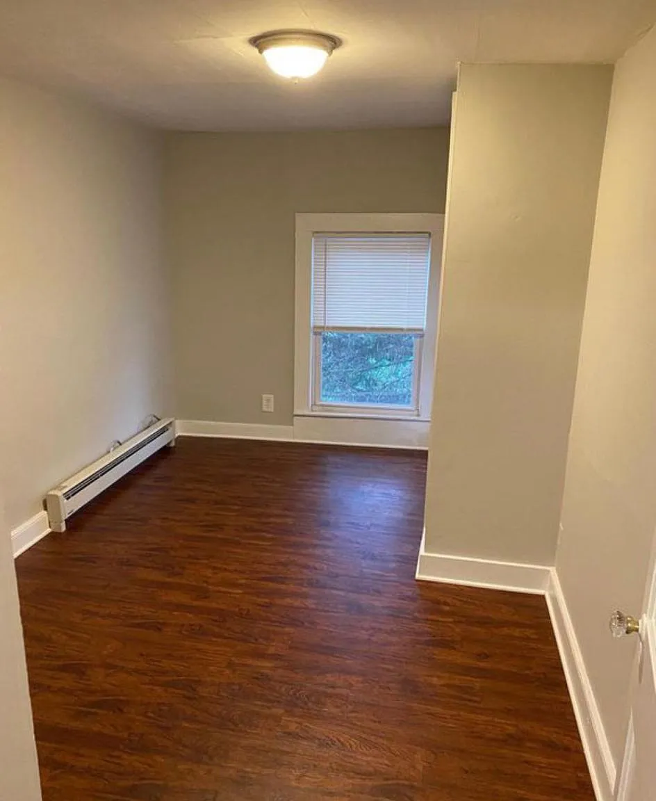 33 E Afton Ave — Photo 3