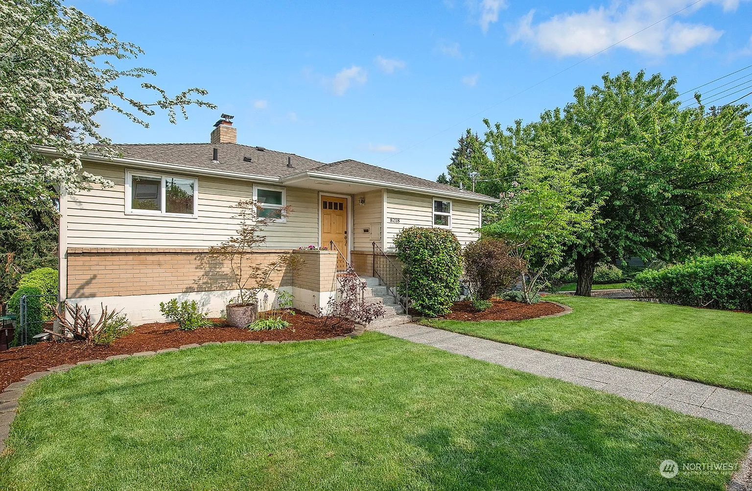 8218 37th Avenue SW photo 1
