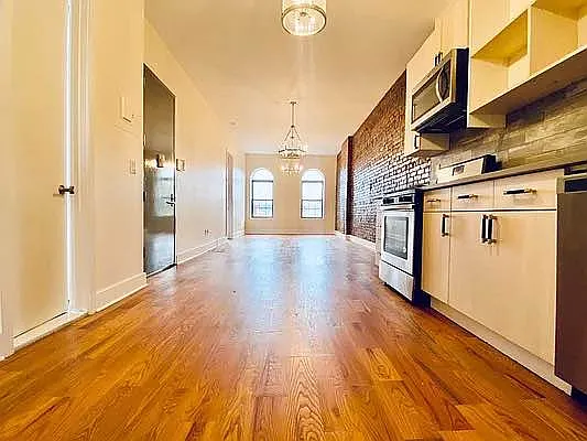 Rented by Doorway NYC, LLC | media 23