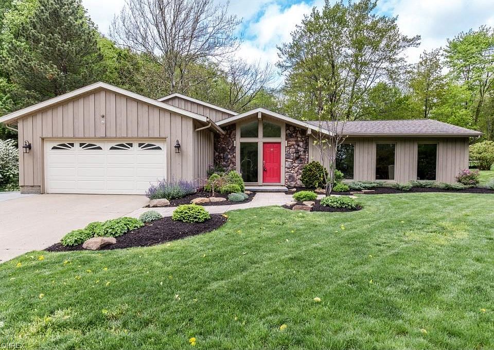 1st image of 8306 Stoney Brook Dr