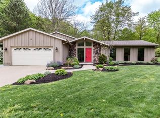 8306 Stoney Brook Dr, Chagrin Falls, OH 44023