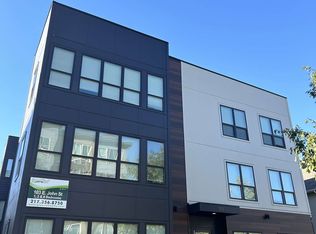103 E John St #102, Champaign, IL 61820