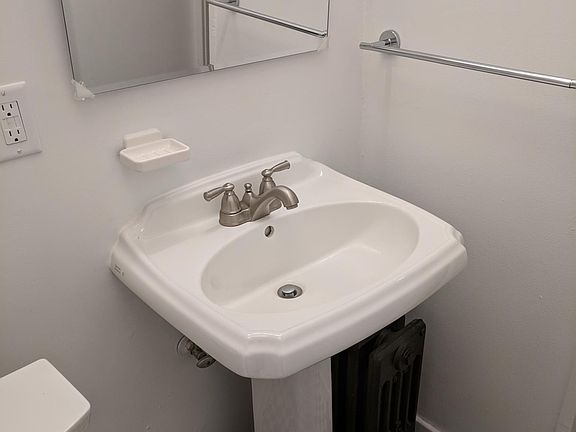 5th image of 521 5th Ave SE APT 01