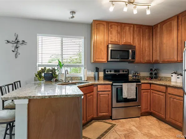 633 Walden Ct, Highlands Ranch, CO 80126
