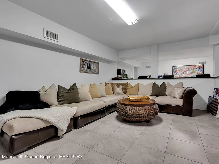 13 Valley Forge Rd — Photo 48