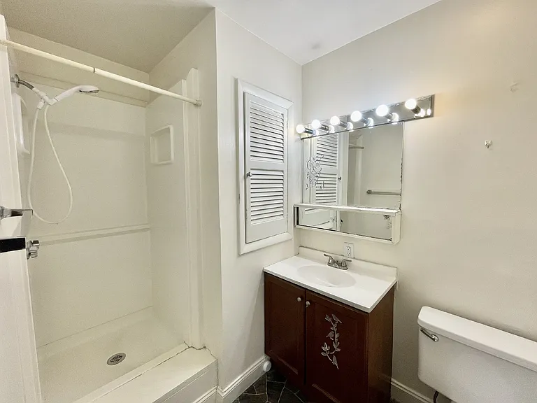 717 Rockwood Dr — Photo 14