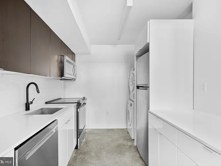 455-459 N 5th St #3 — Photo 6