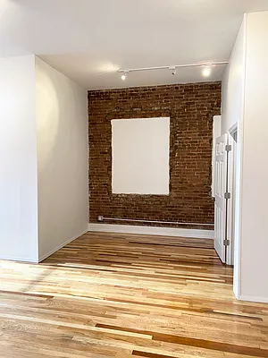 Rented by United American Land | media 12