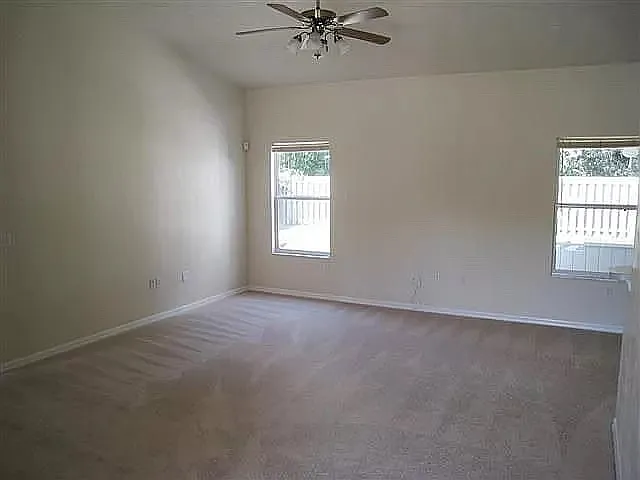 7624 SW 49th Pl — Photo 9
