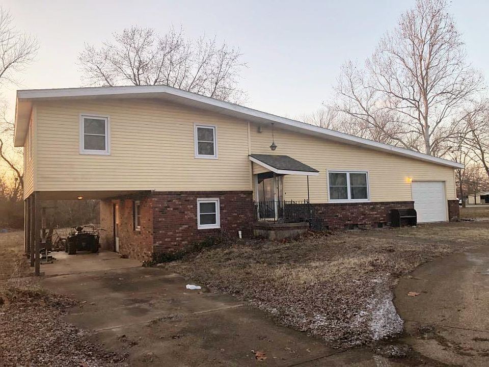 1st image of 10668 NE 73rd St