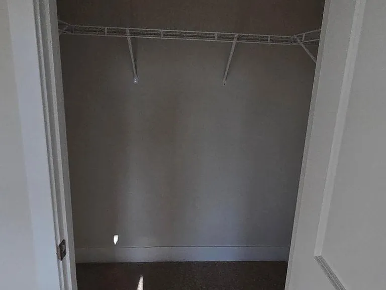 52 Aloma St — Photo 44
