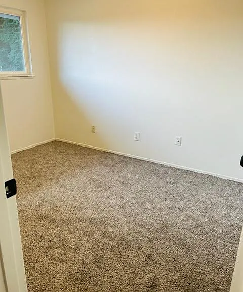 2315 E 13th St #8 — Photo 12