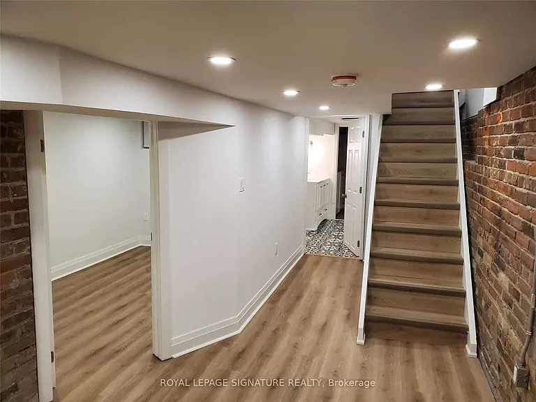 74 Wolseley St — Photo 25