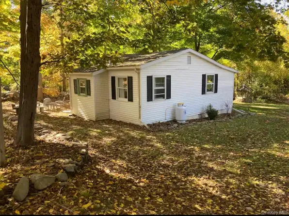 21 Derussey Ln #17, Cornwall, NY 12518