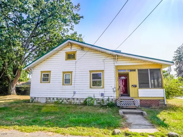 2333 23rd St NE, Canton, OH 44705