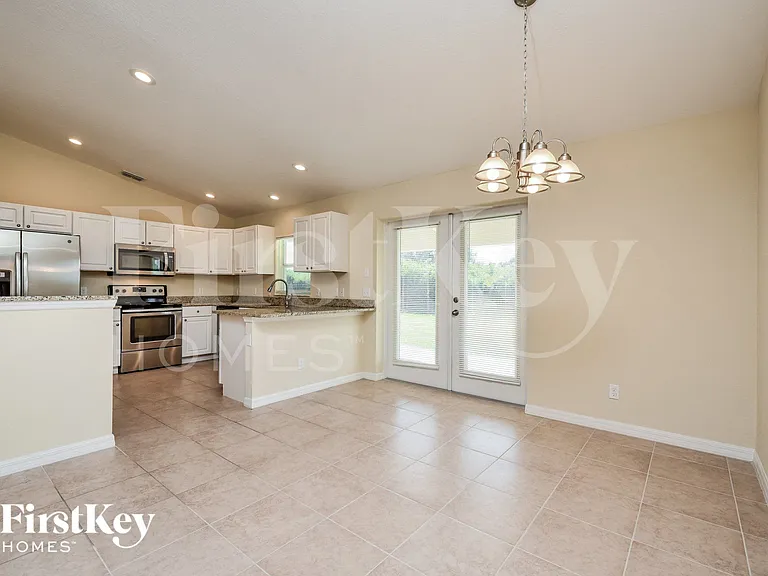 12201 Helios Ave — Photo 5