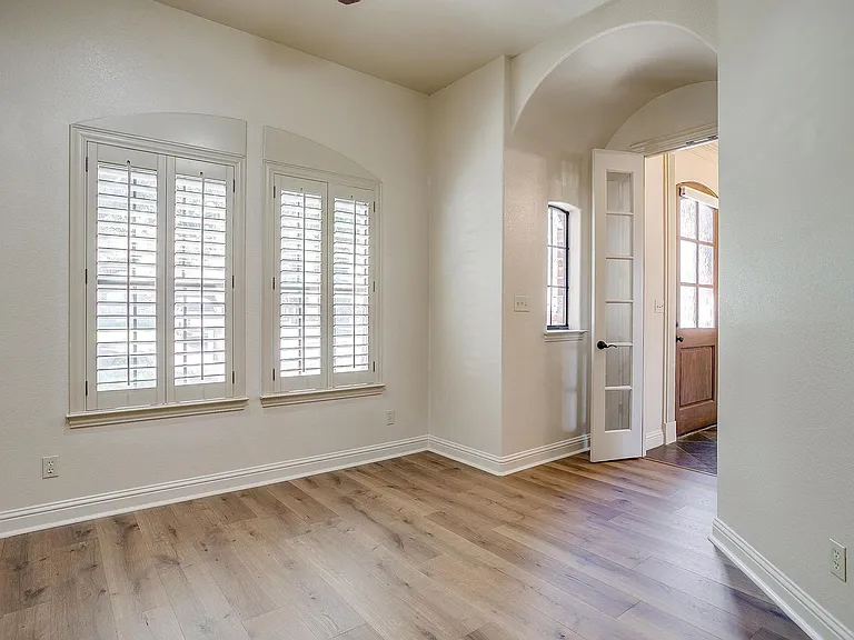 101 Prairie Dunes Dr — Photo 4