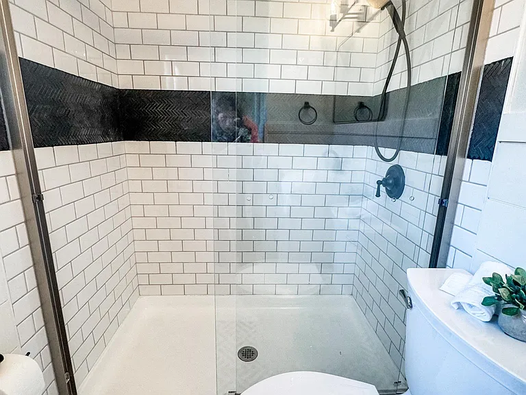 9236 Lavant Dr — Photo 29