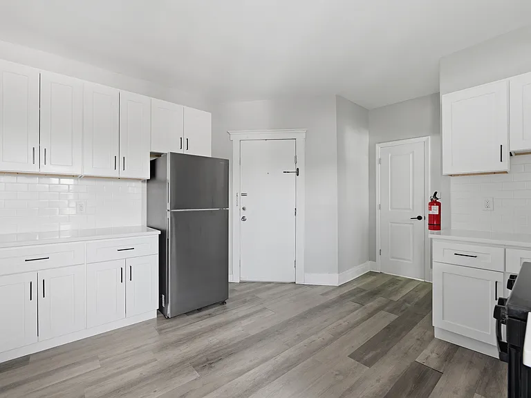 68 Mill St #6 — Photo 8