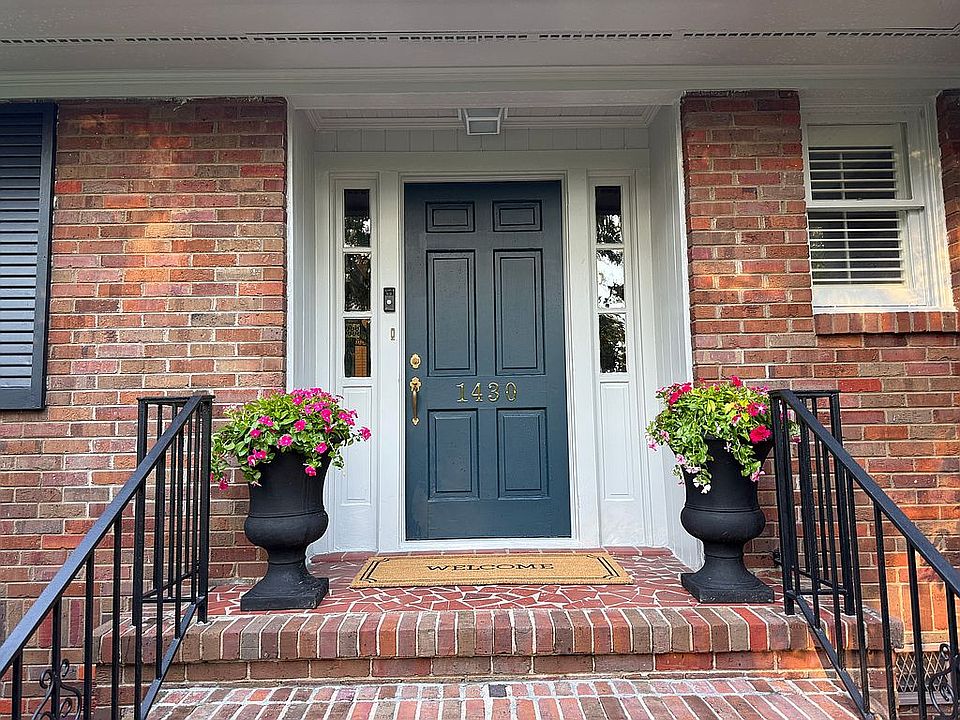 1st image of 1430 Ivy Ln