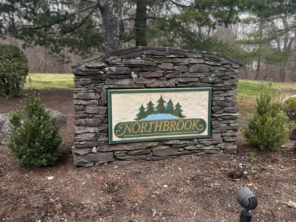 10 Echowoods Circle #10, Monroe, CT 06468