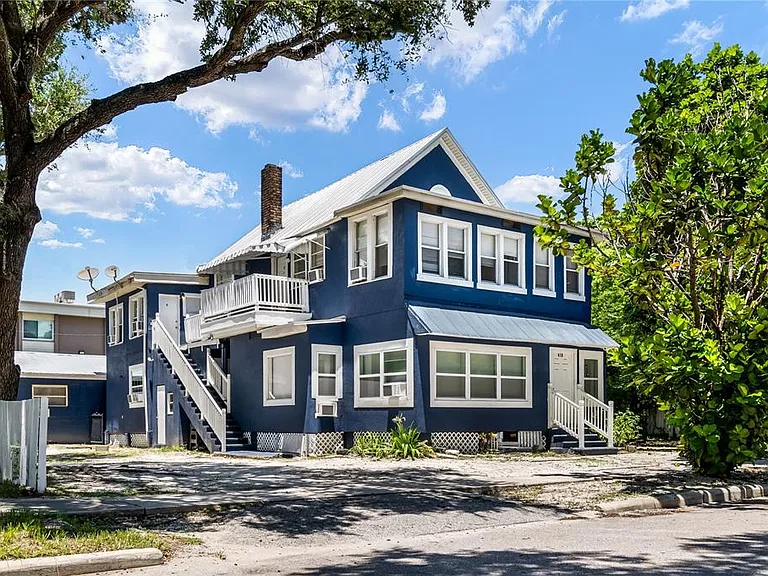 418 E Amelia Ave #C — Photo 1