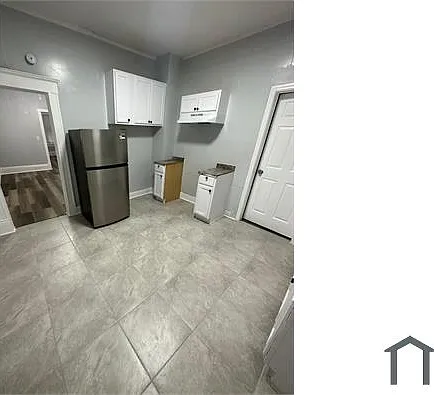 1163 E 18th St — Photo 15