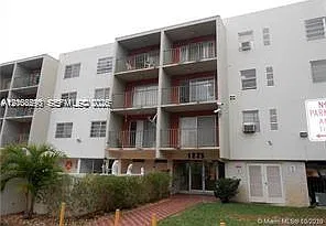 1225 NE 124th St #28A