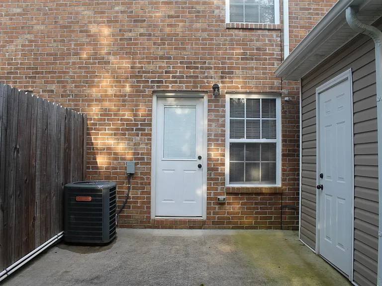2280 McCormick Ln #C — Photo 13