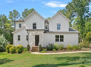 4195 Island Fox Ln, Denver, NC 28037