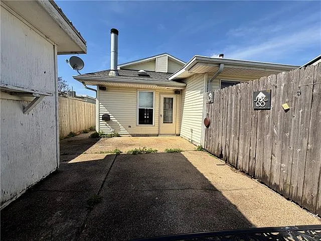 2804 Salem St — Photo 12