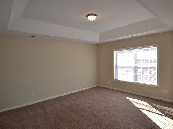 5th image of 714 Woodside Park Ln