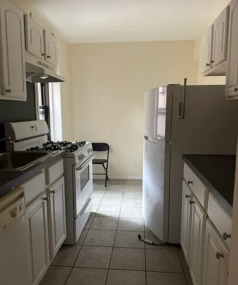 144-54 Sanford Ave #38 — Photo 2